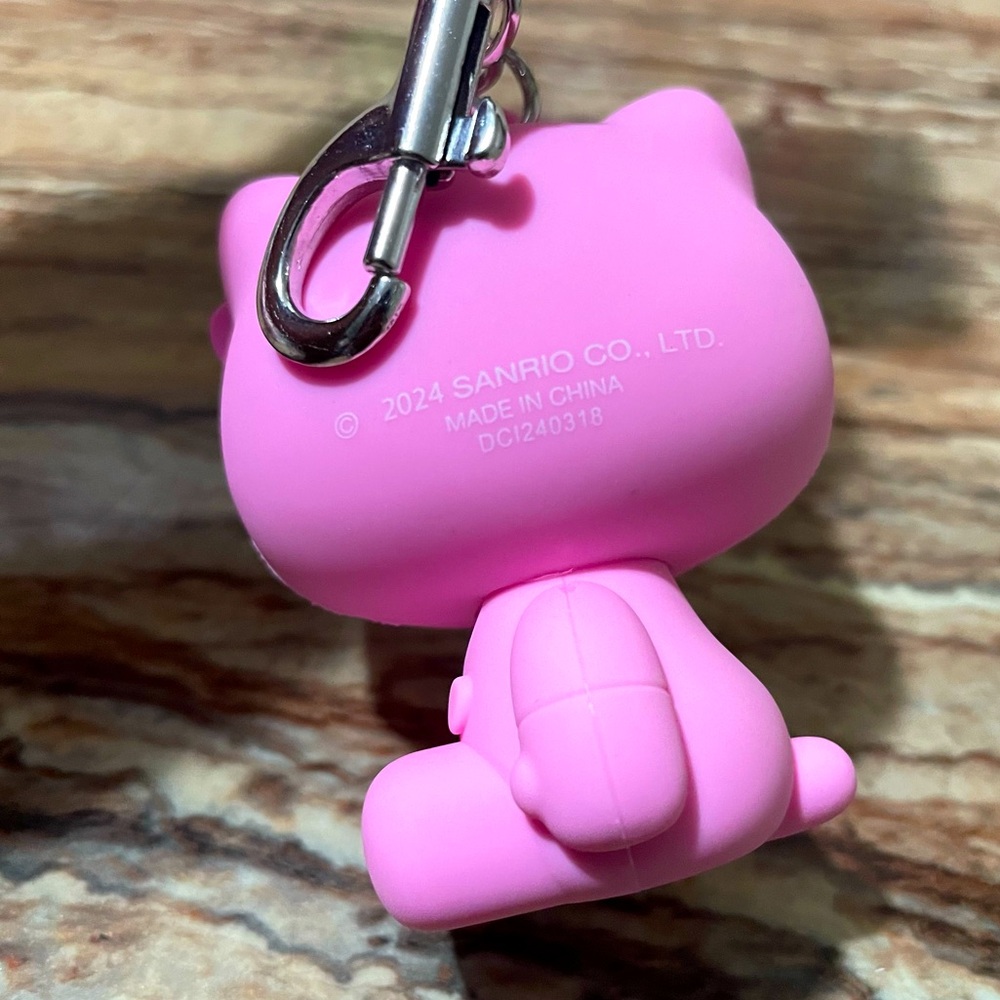 Hello Kitty - Picture 7 of 9